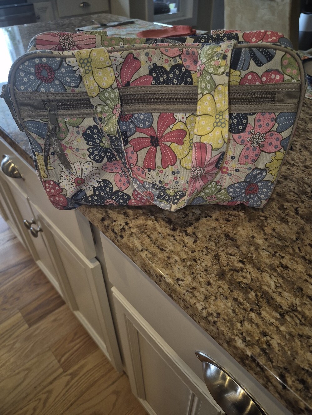 Thirty-One Hanging Traveler Case Floral Makeup Toiletries Bag 12x8